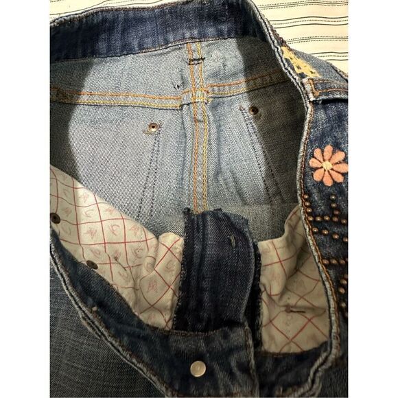 Y2K Frankie B Jeans Size 4, Inseam: 29 inches. Bootcut, Studded - Picture 11 of 11